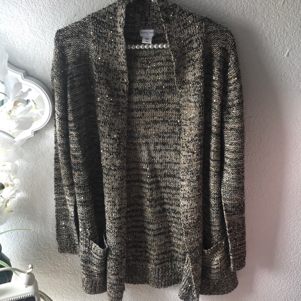 Cardigan with sparkling.